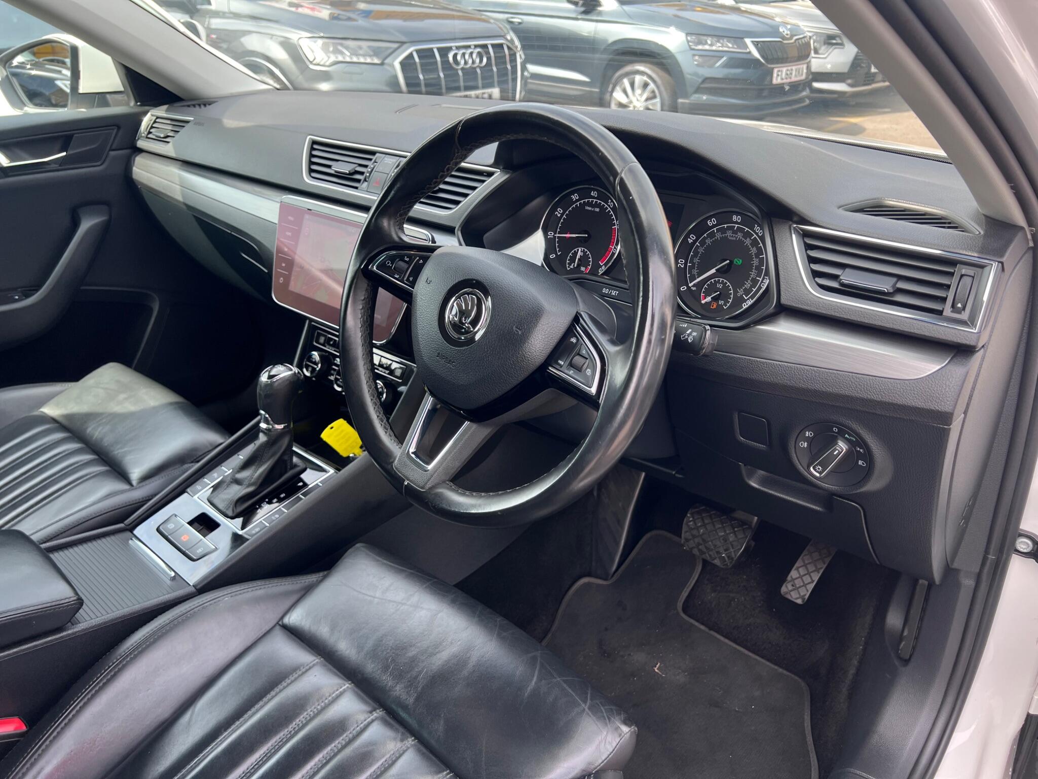 Skoda Superb view 18
