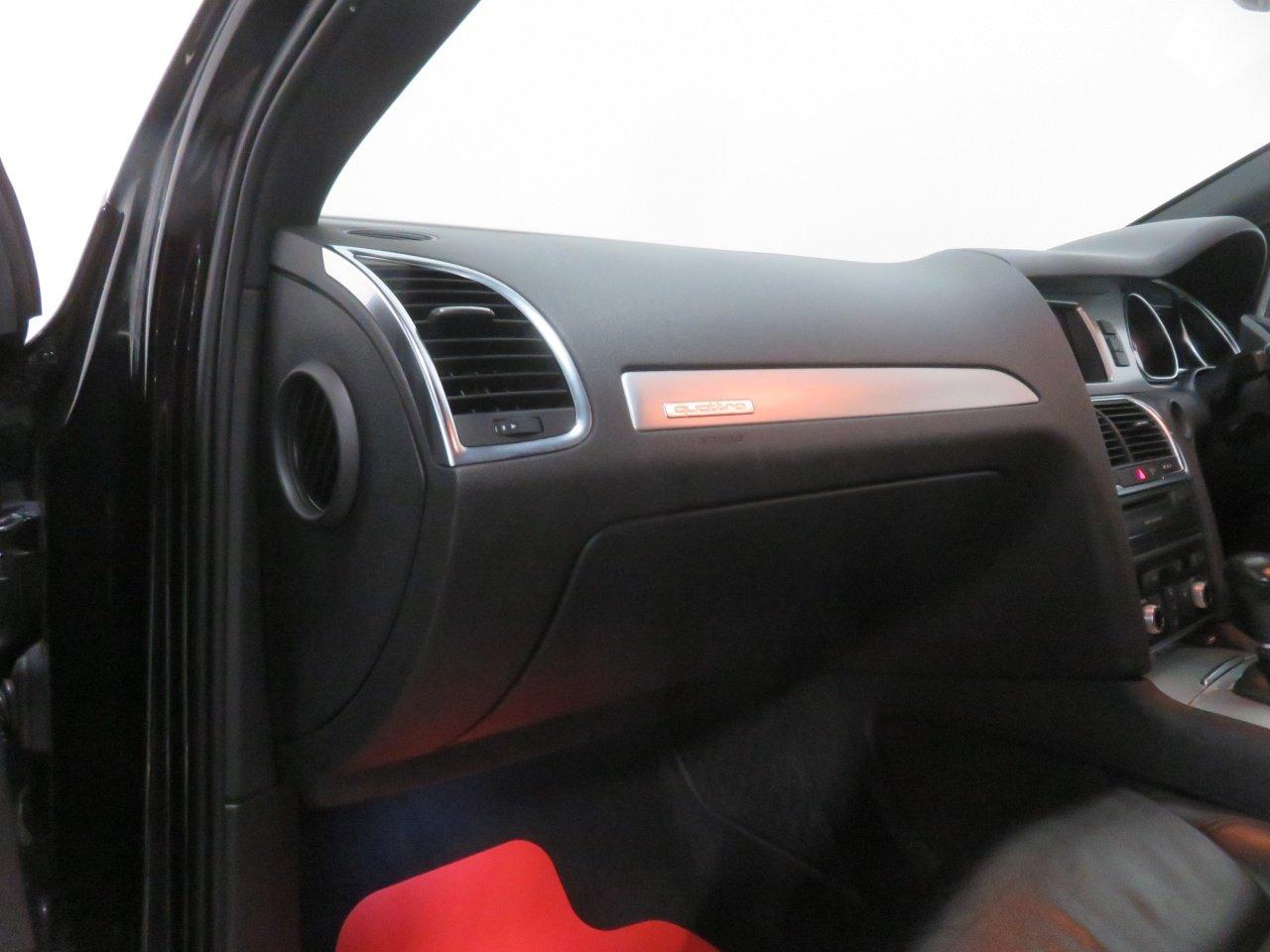 Audi Q7 view 31
