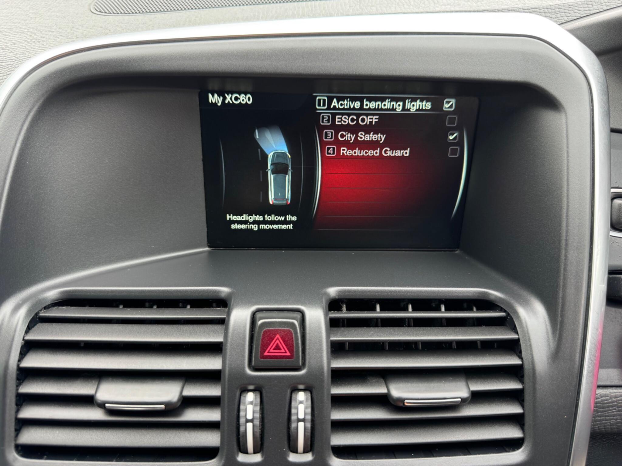 Volvo XC60 view 22