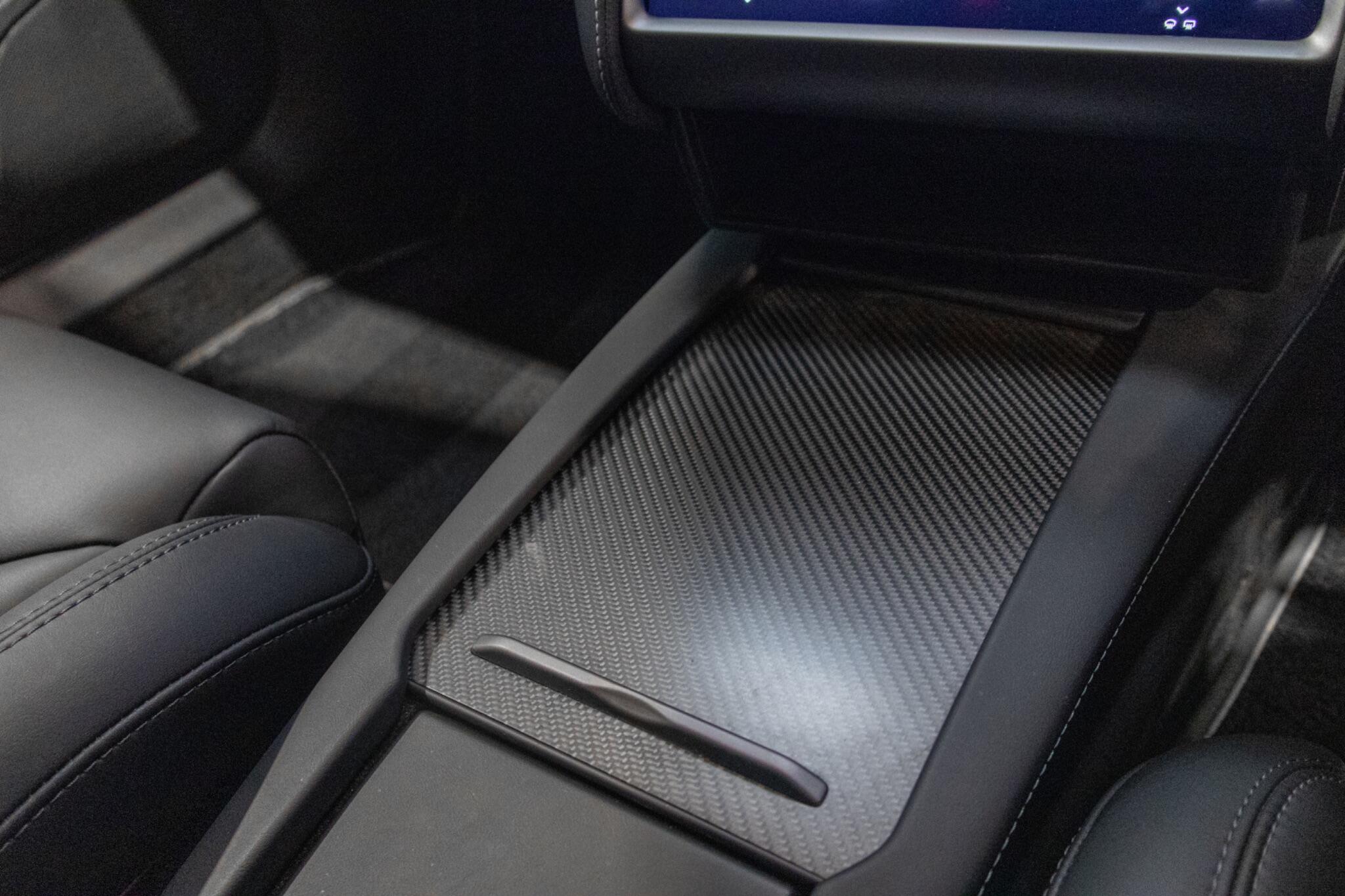 Tesla Model S view 39