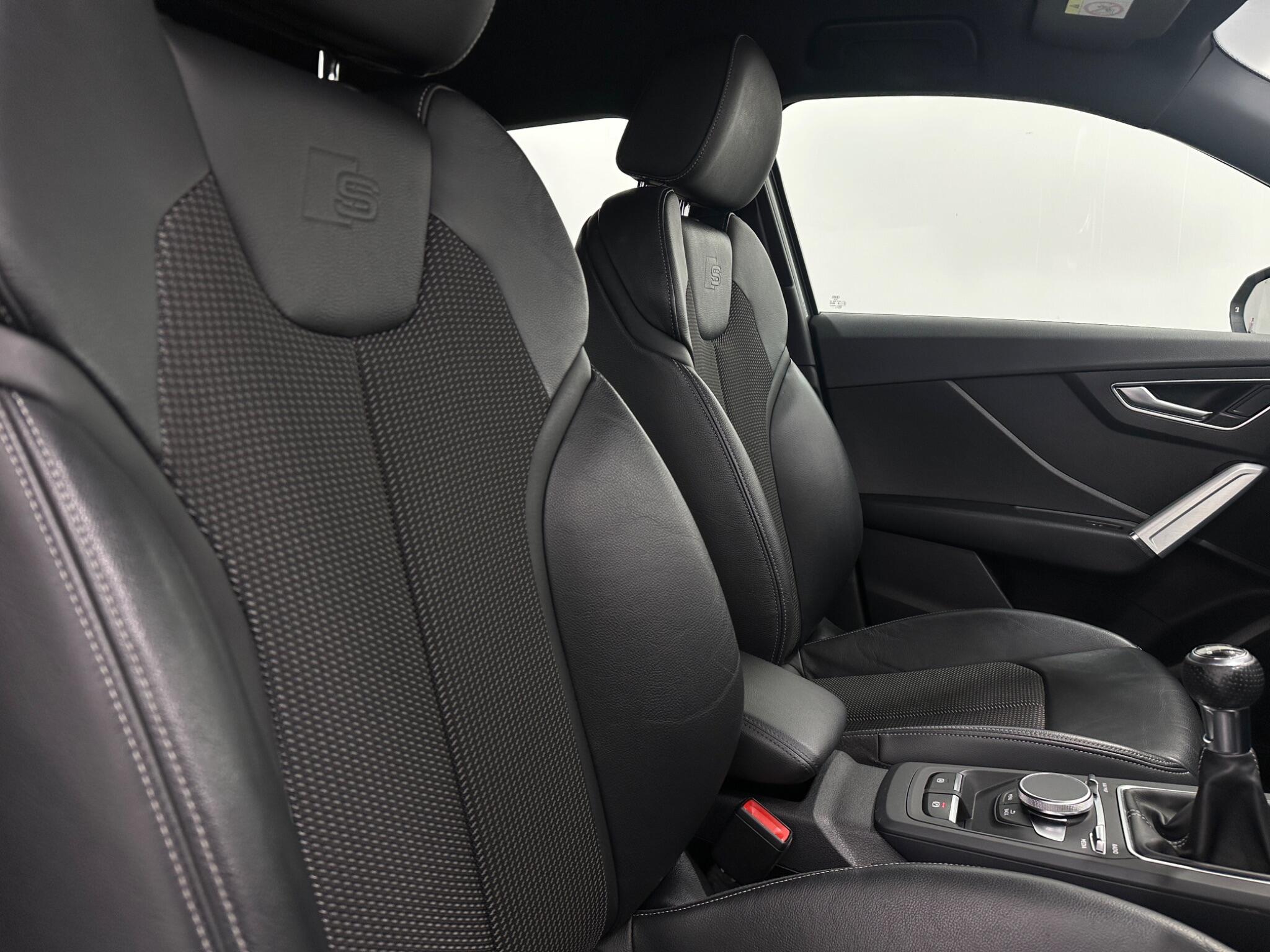 Audi Q2 view 30