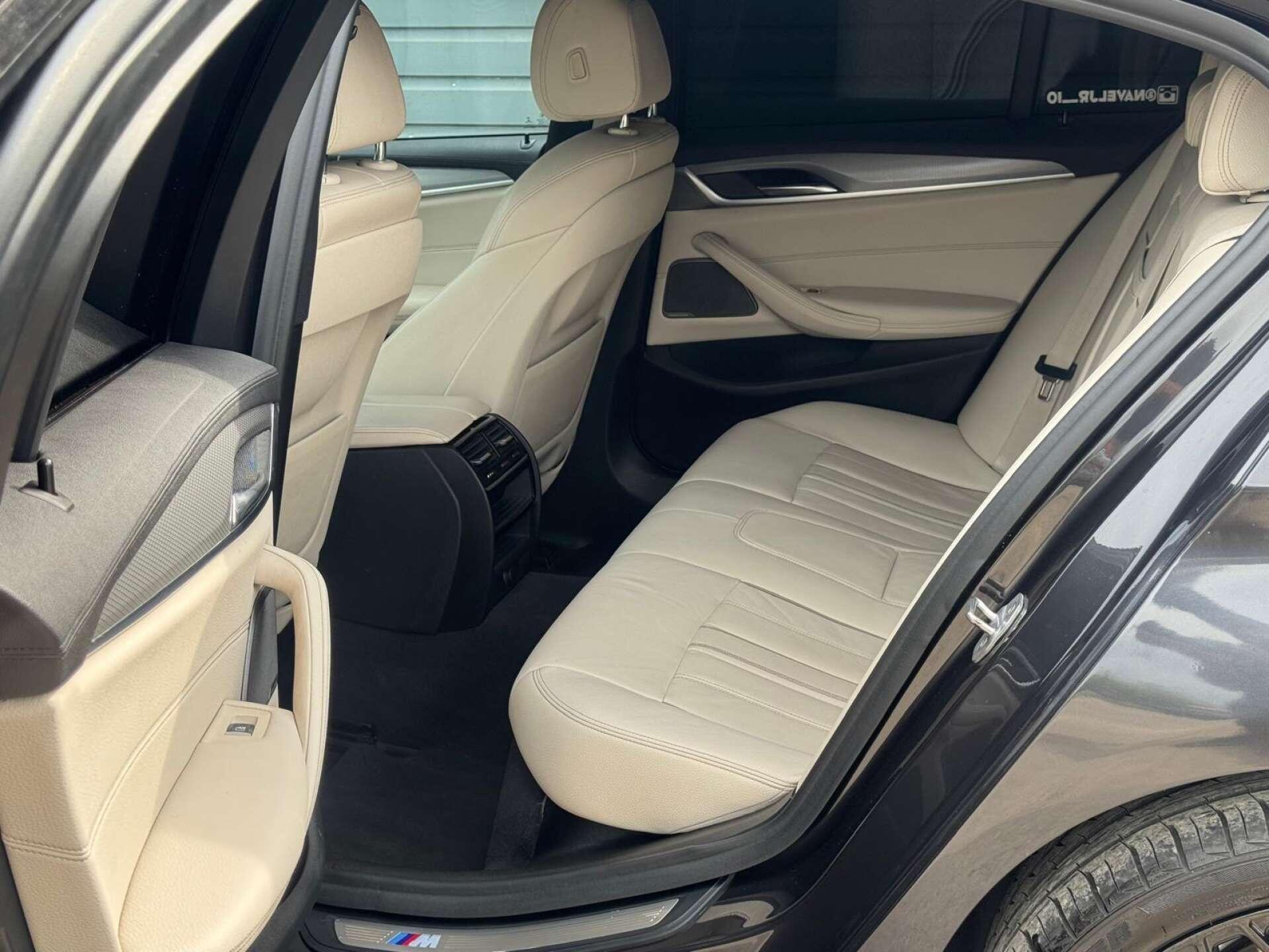 BMW 5 Series view 13
