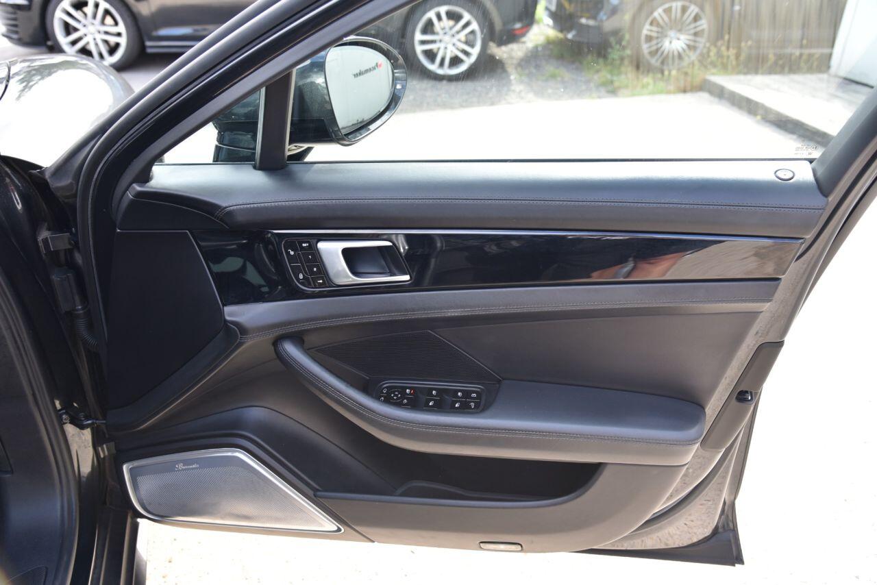 Porsche Panamera view 74