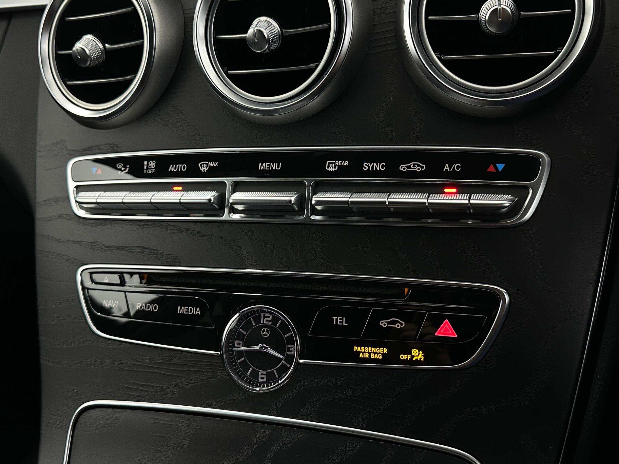 Mercedes-Benz C Class view 23