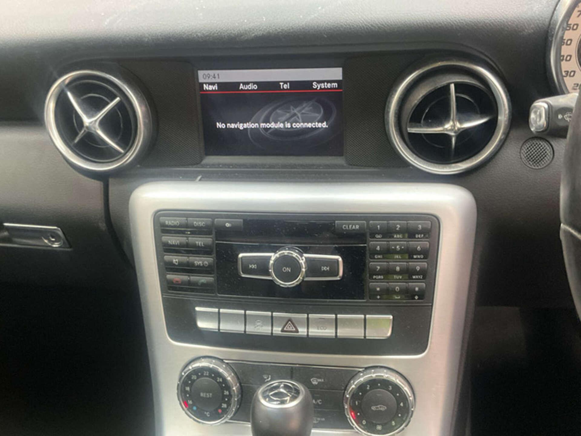 Mercedes-Benz SLK view 2