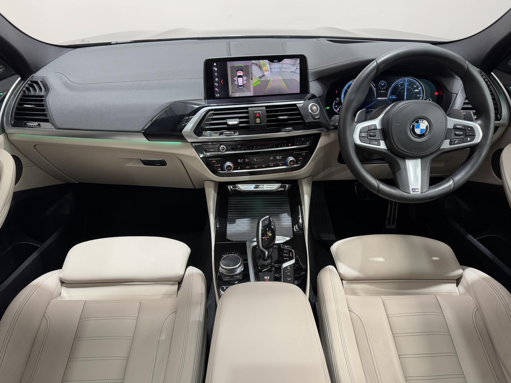 BMW X4 view 25