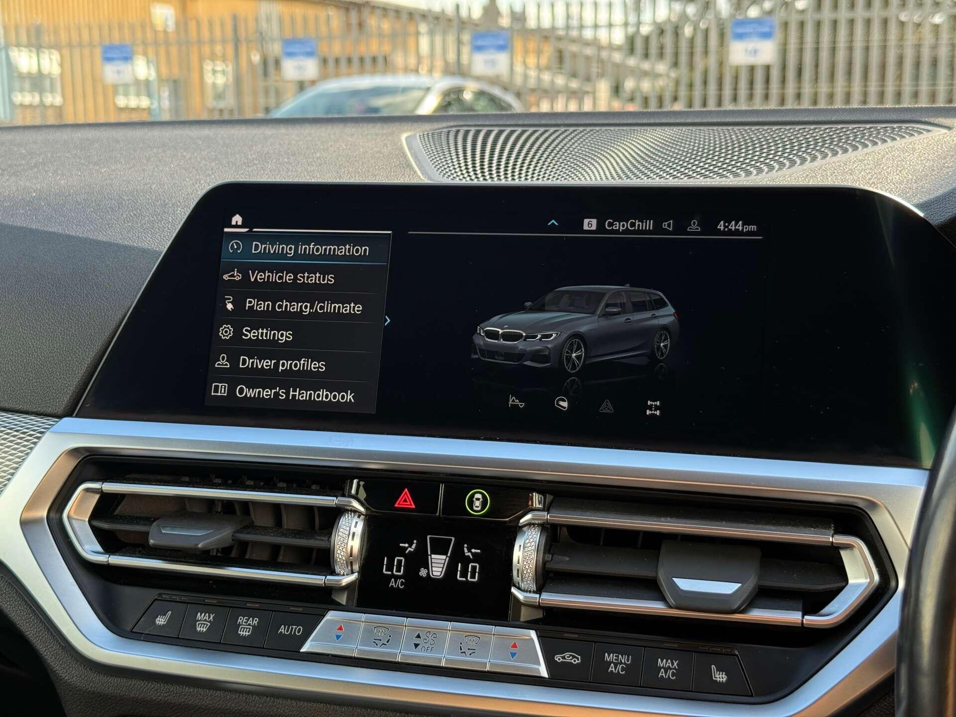 BMW 3 Series view 38