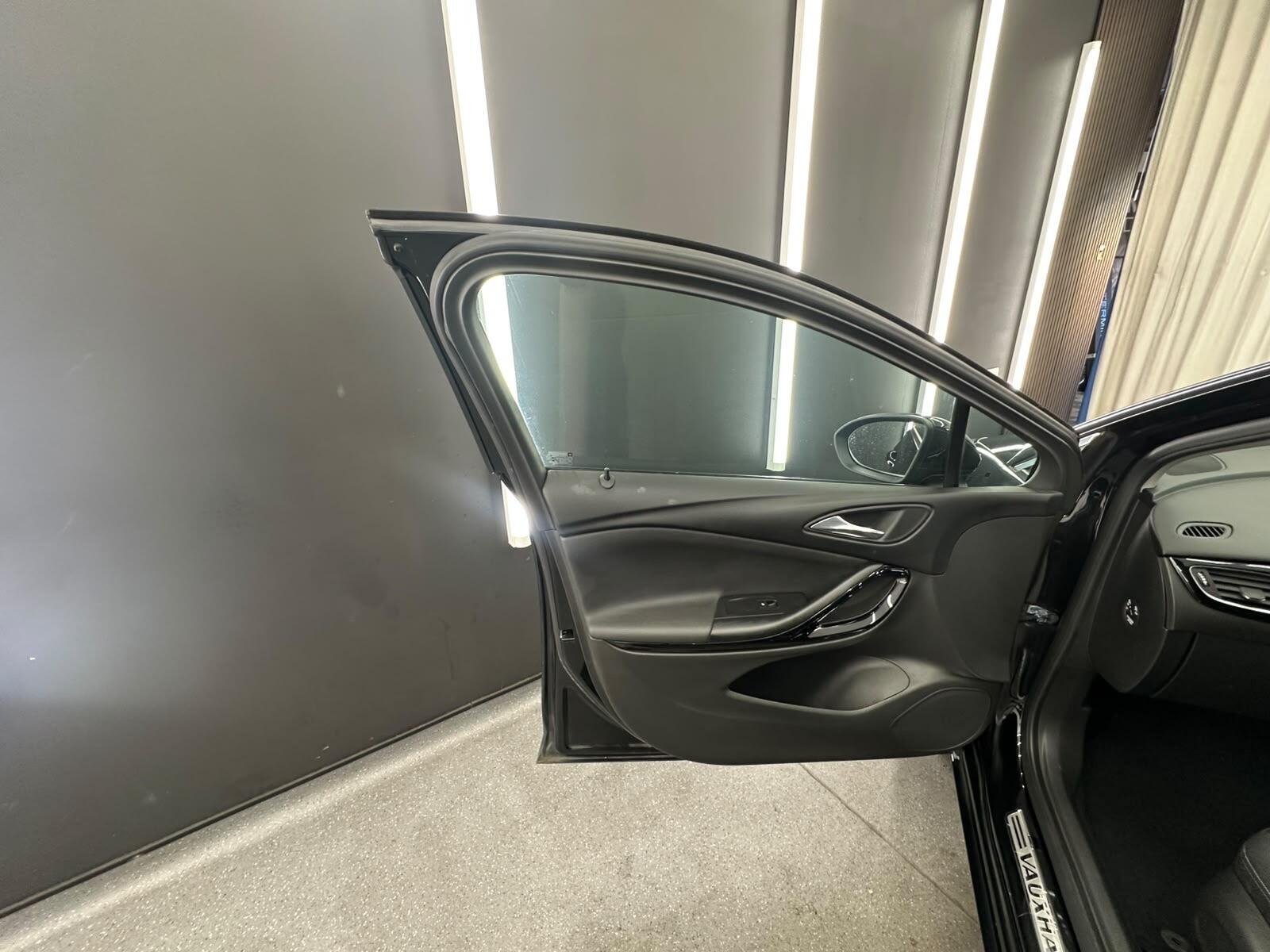 Vauxhall Astra view 20