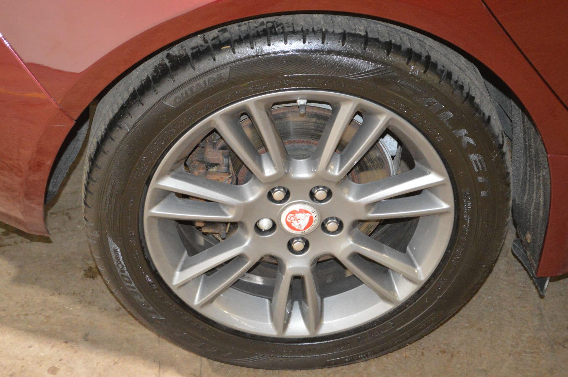 Jaguar Xe view 51