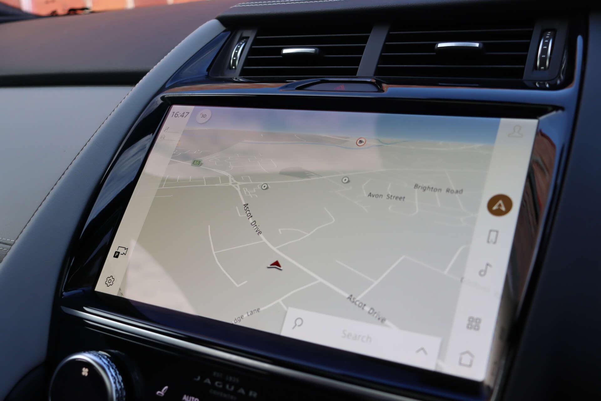 Jaguar E-Pace view 4