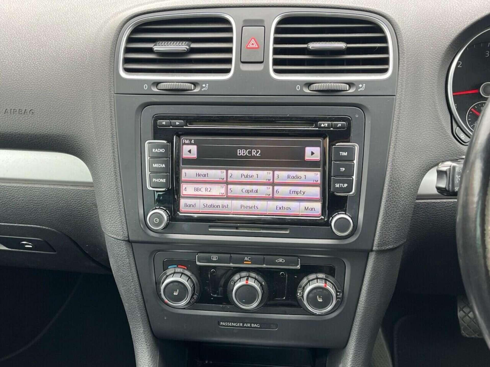 Volkswagen Golf view 17