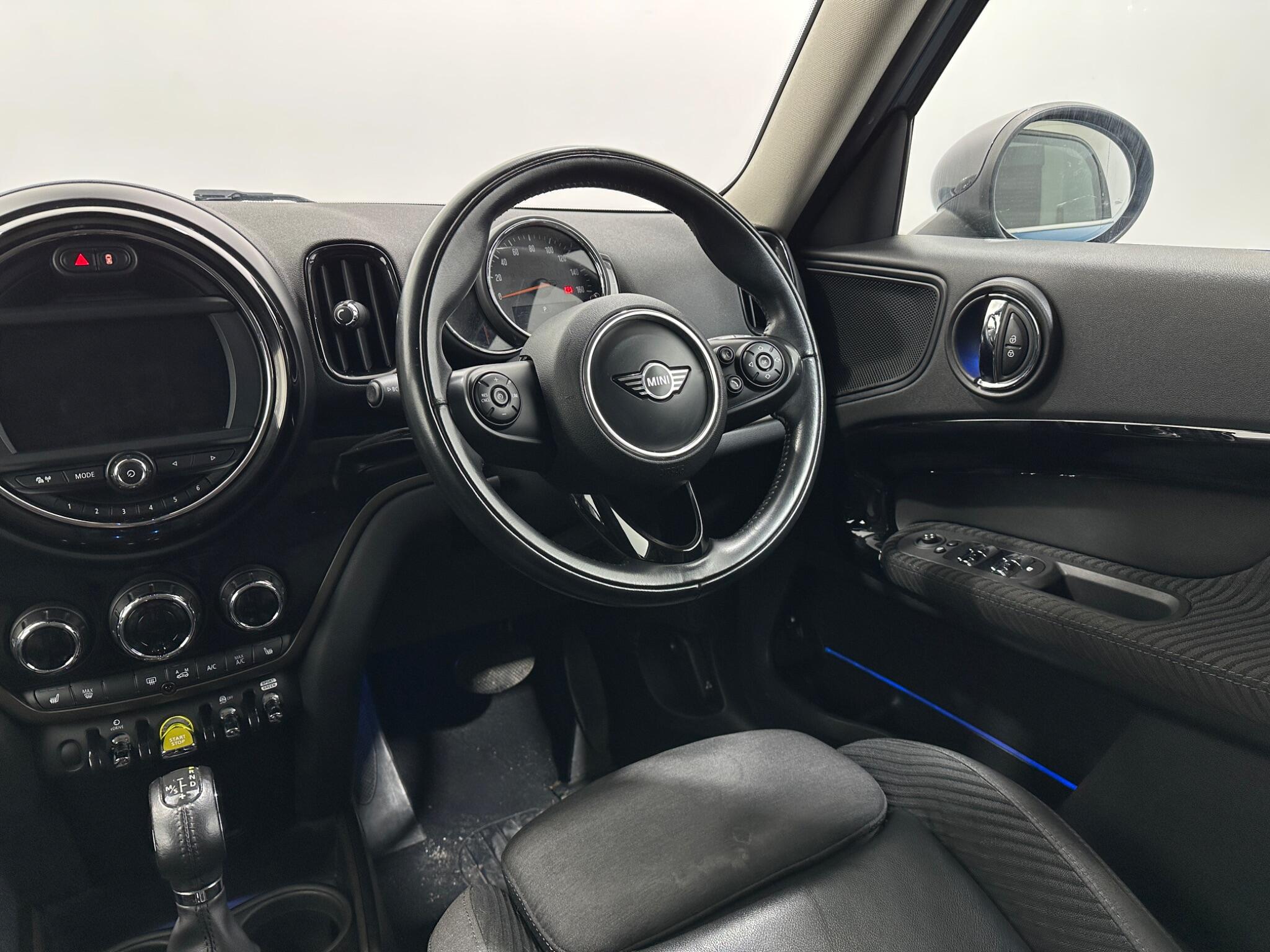 Mini Countryman view 12