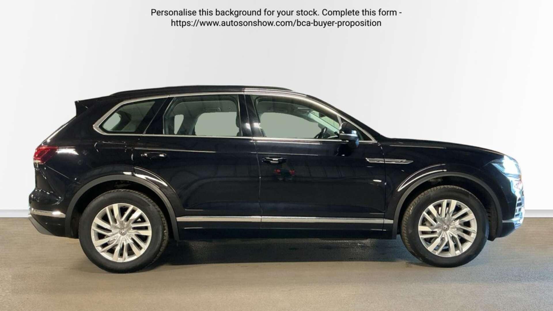 Volkswagen Touareg view 16