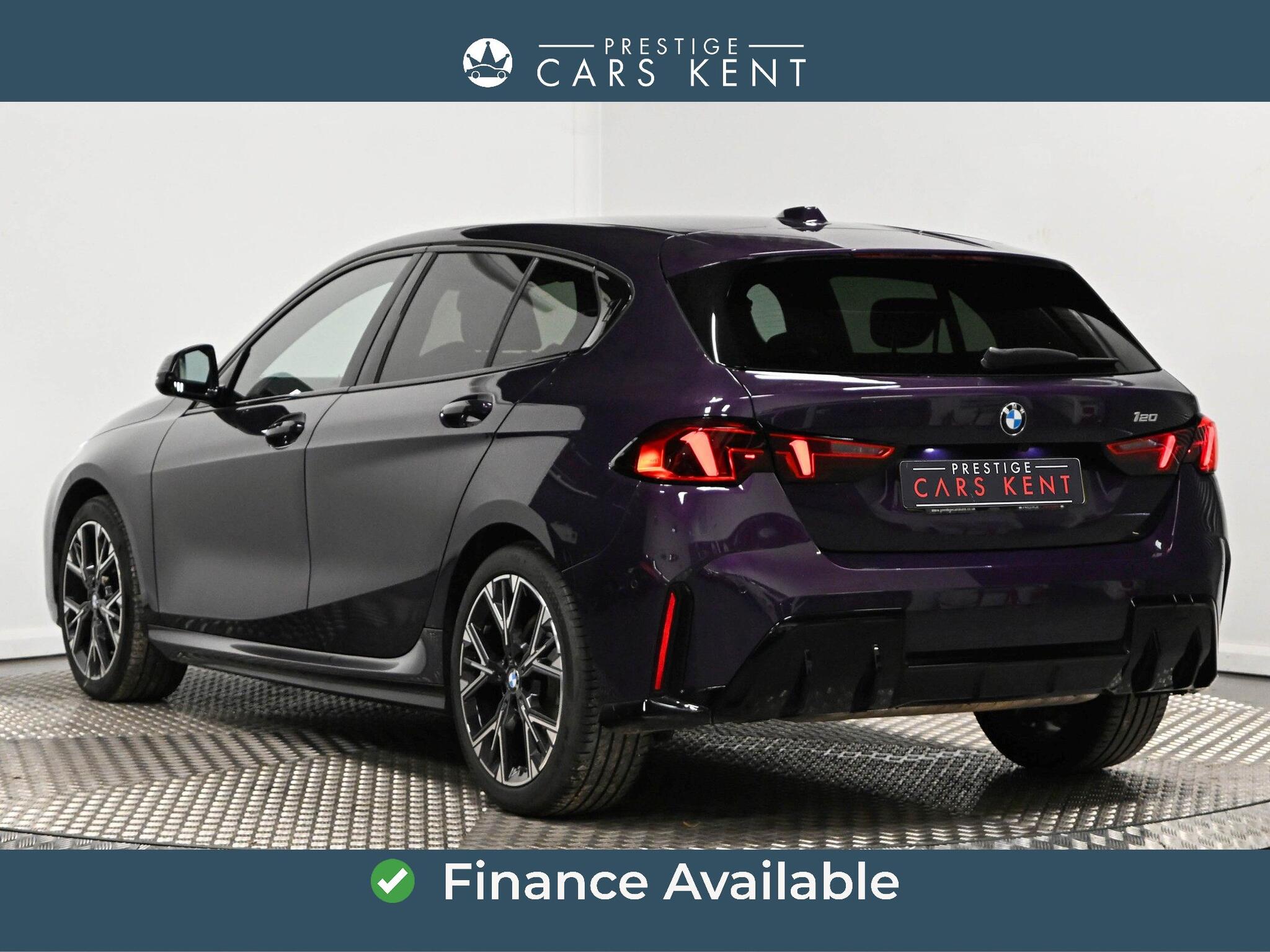 BMW 1 Series view 3