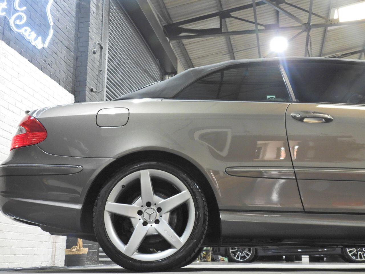 Mercedes-Benz CLK view 7