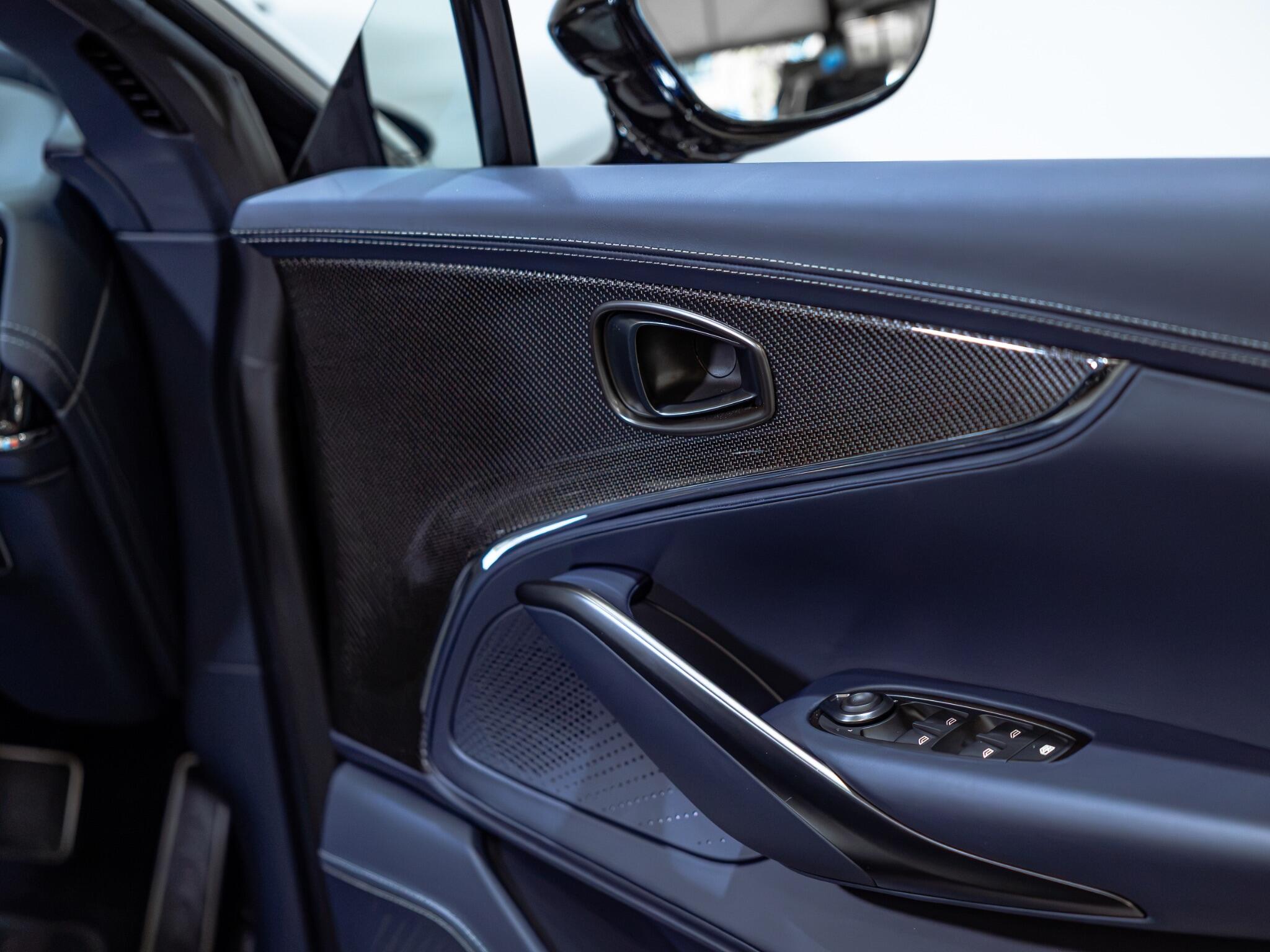 Aston Martin DBX view 4