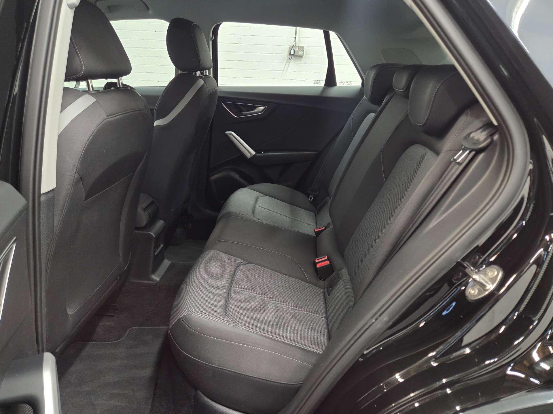 Audi Q2 view 27