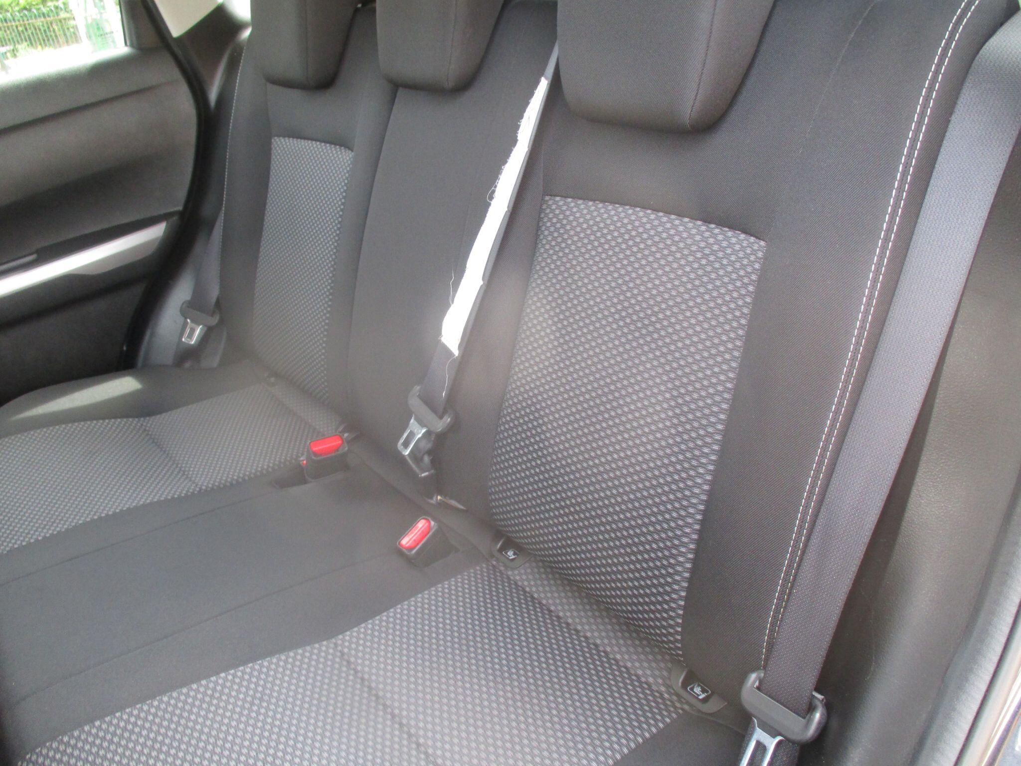 Suzuki Vitara view 31