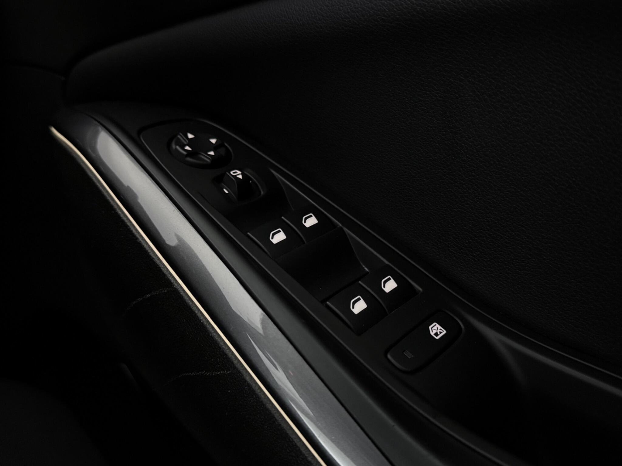 Vauxhall Grandland X view 16