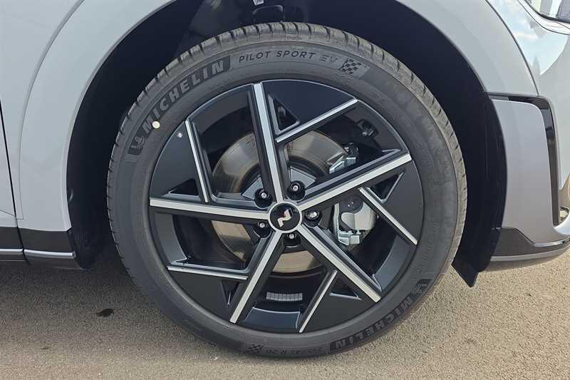 Hyundai Ioniq 5 view 41