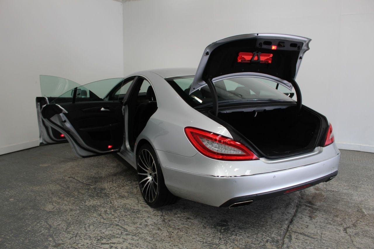 Mercedes-Benz CLS view 21