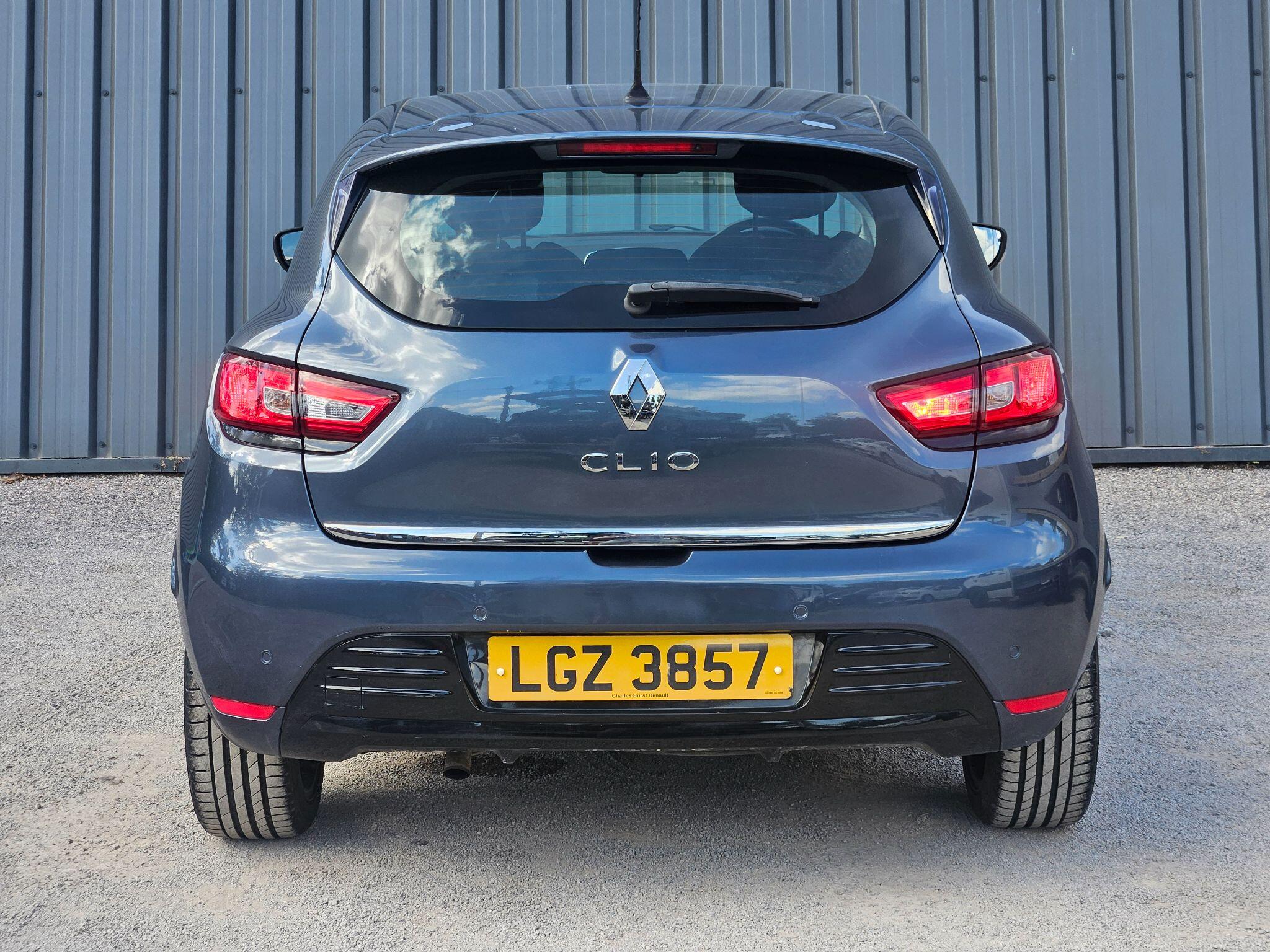 2018 Renault Clio image 13