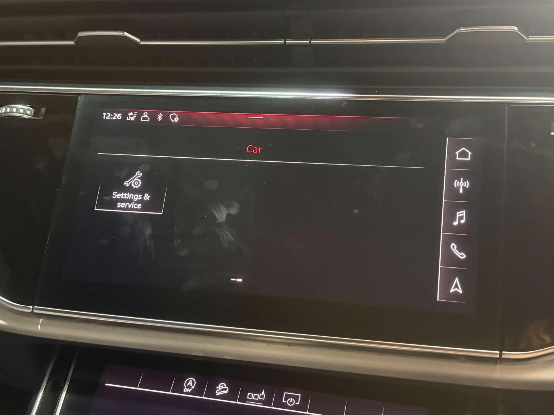 Audi SQ7 view 60