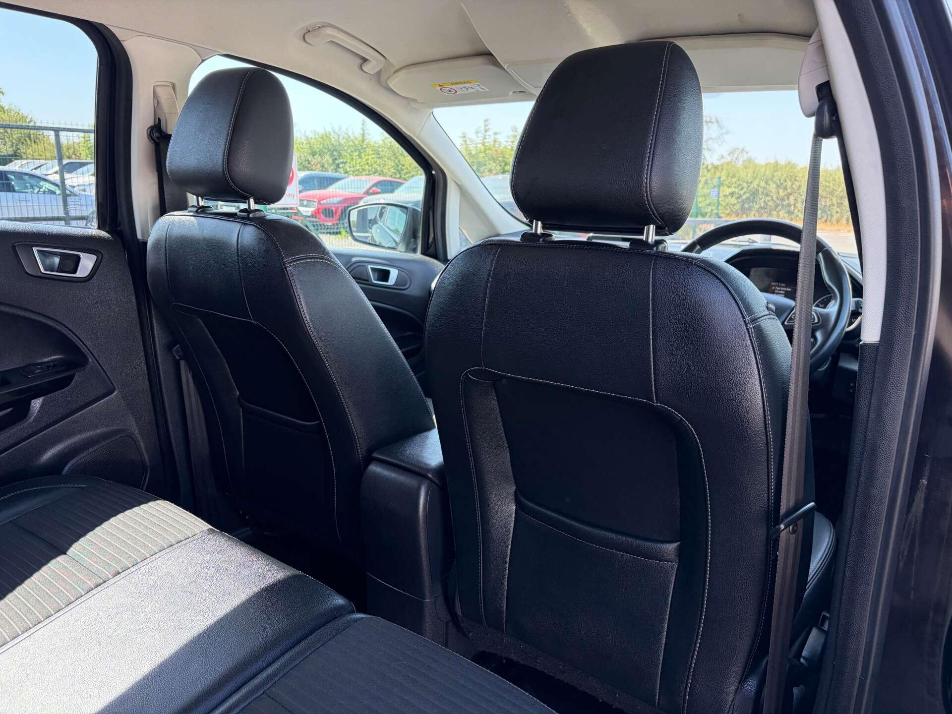 Ford Ecosport view 26