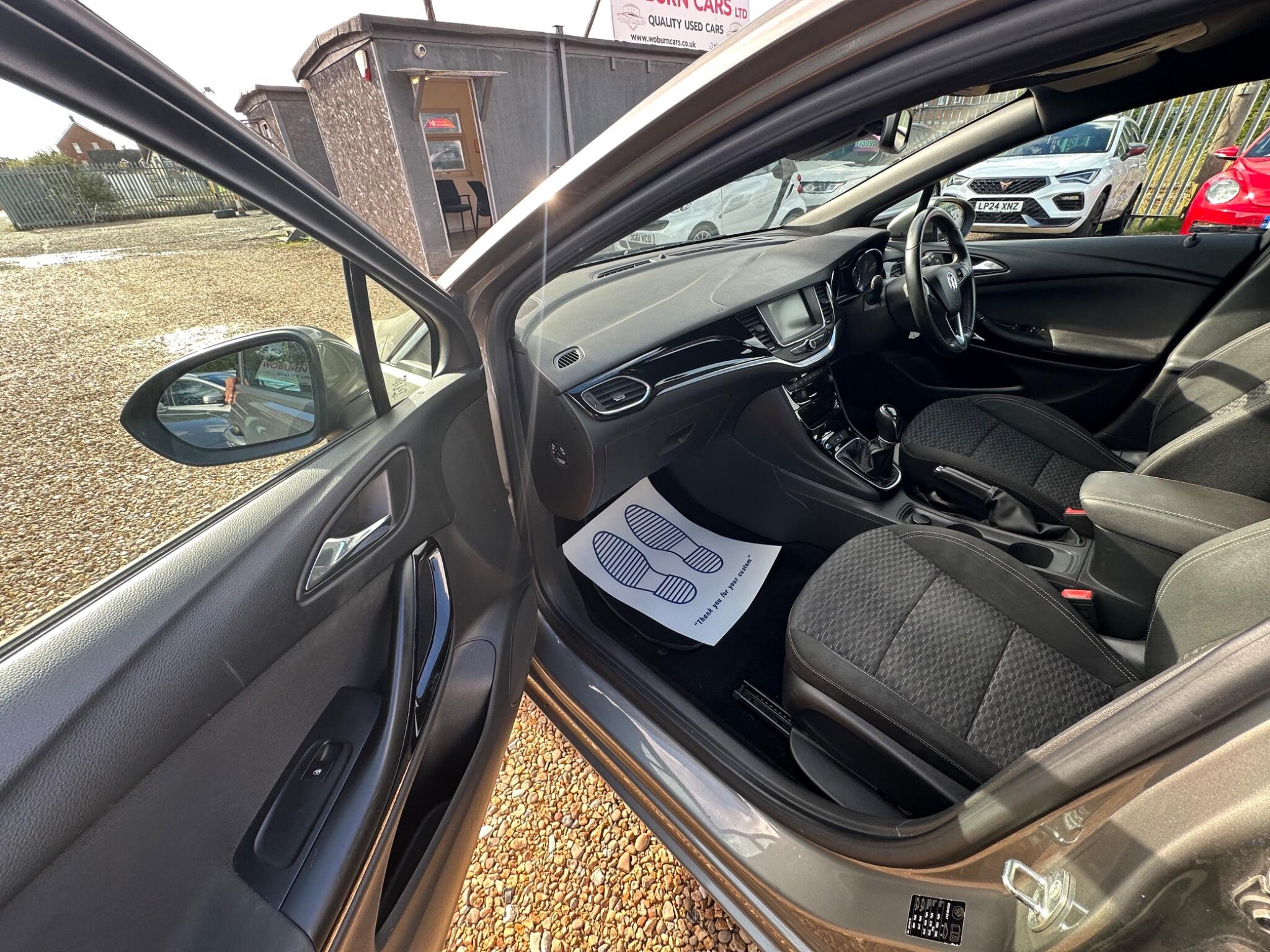 Vauxhall Astra view 28