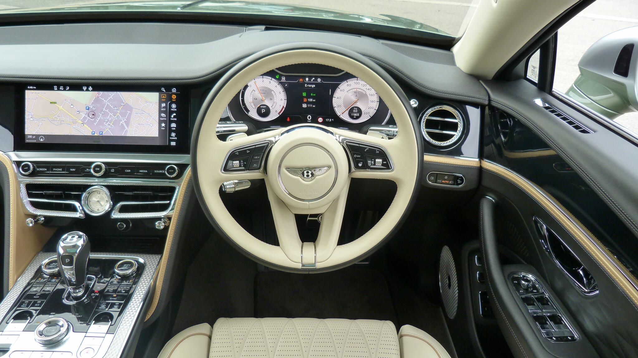 Bentley Flying Spur view 35