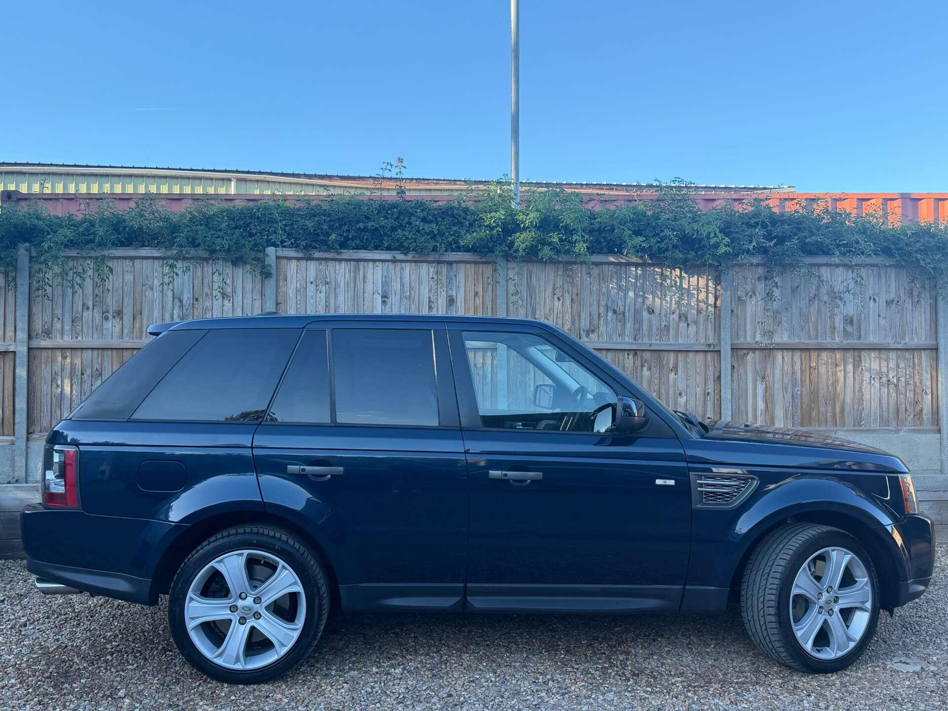 Land Rover Range Rover Sport view 11