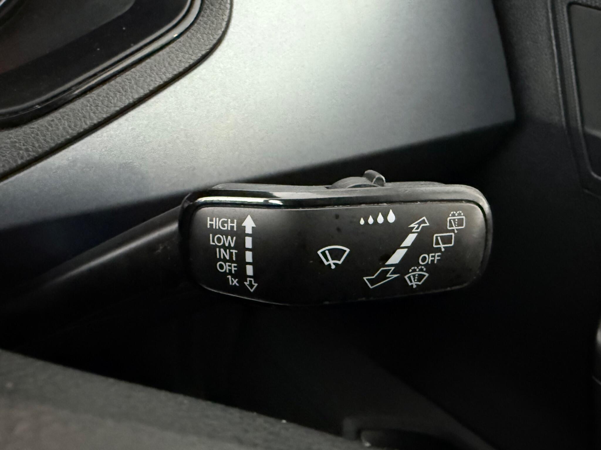 SEAT Arona view 13