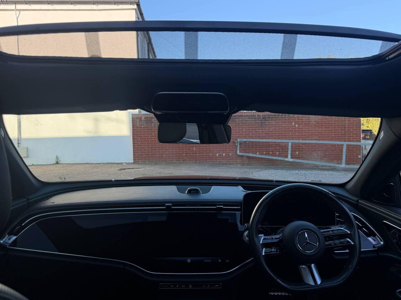 Mercedes-Benz E-Class view 31