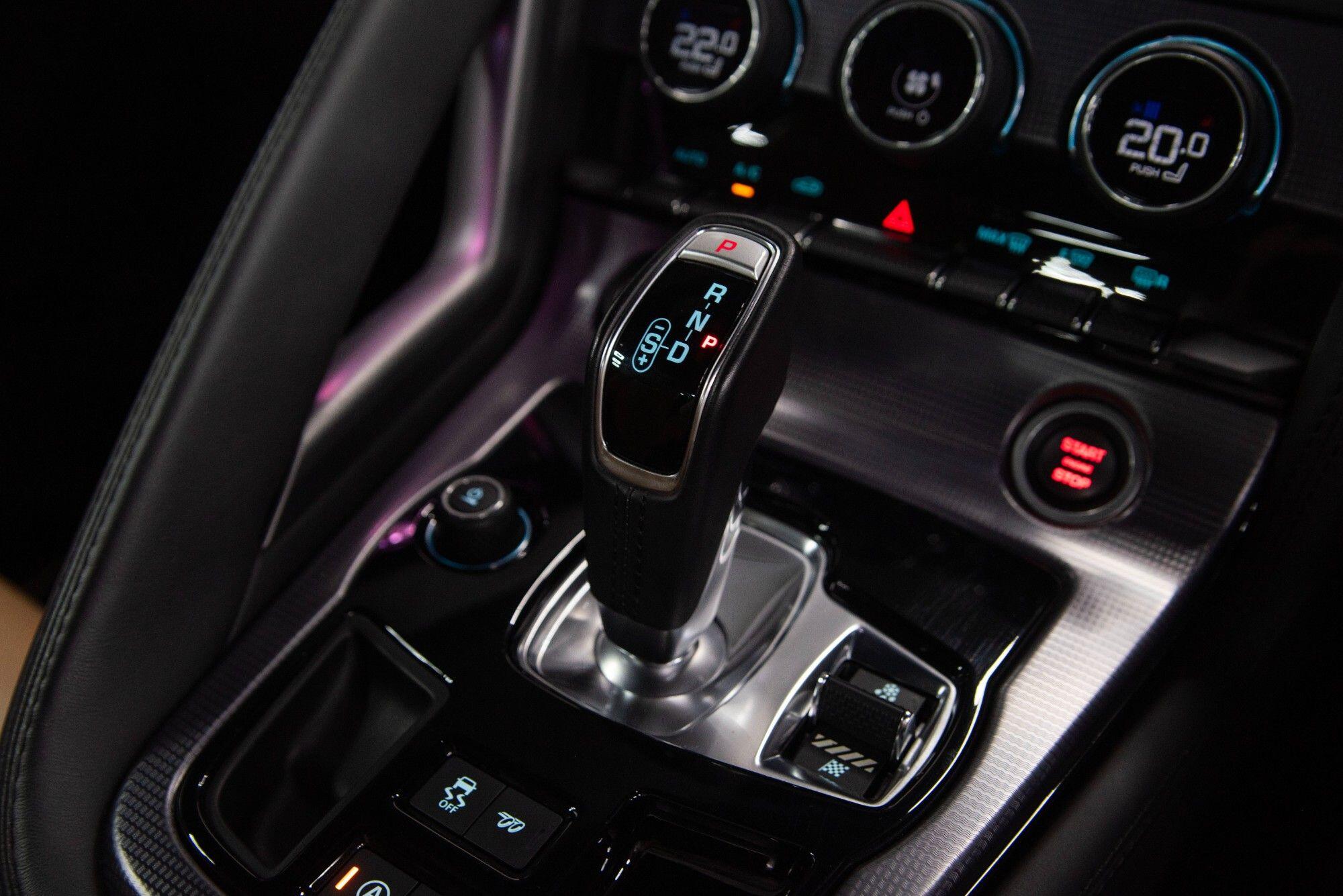 Jaguar F-Type view 40