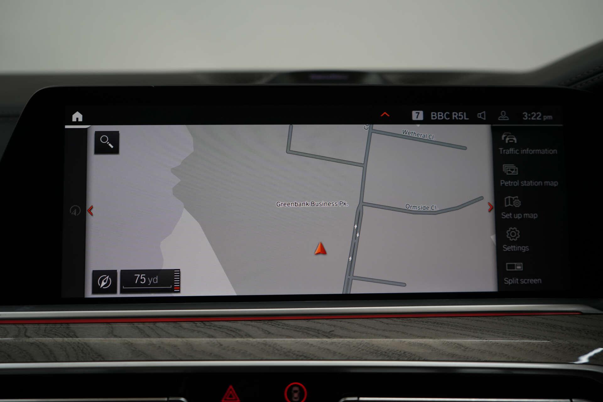 BMW X7 view 43