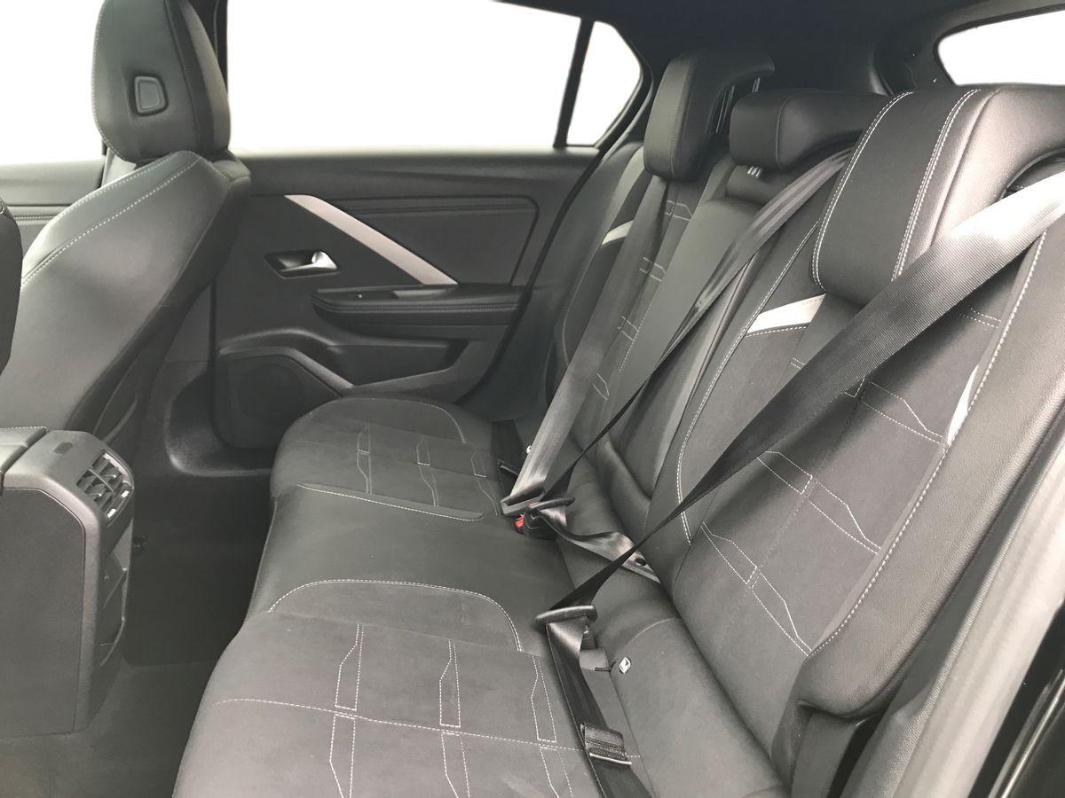 Vauxhall Astra view 7