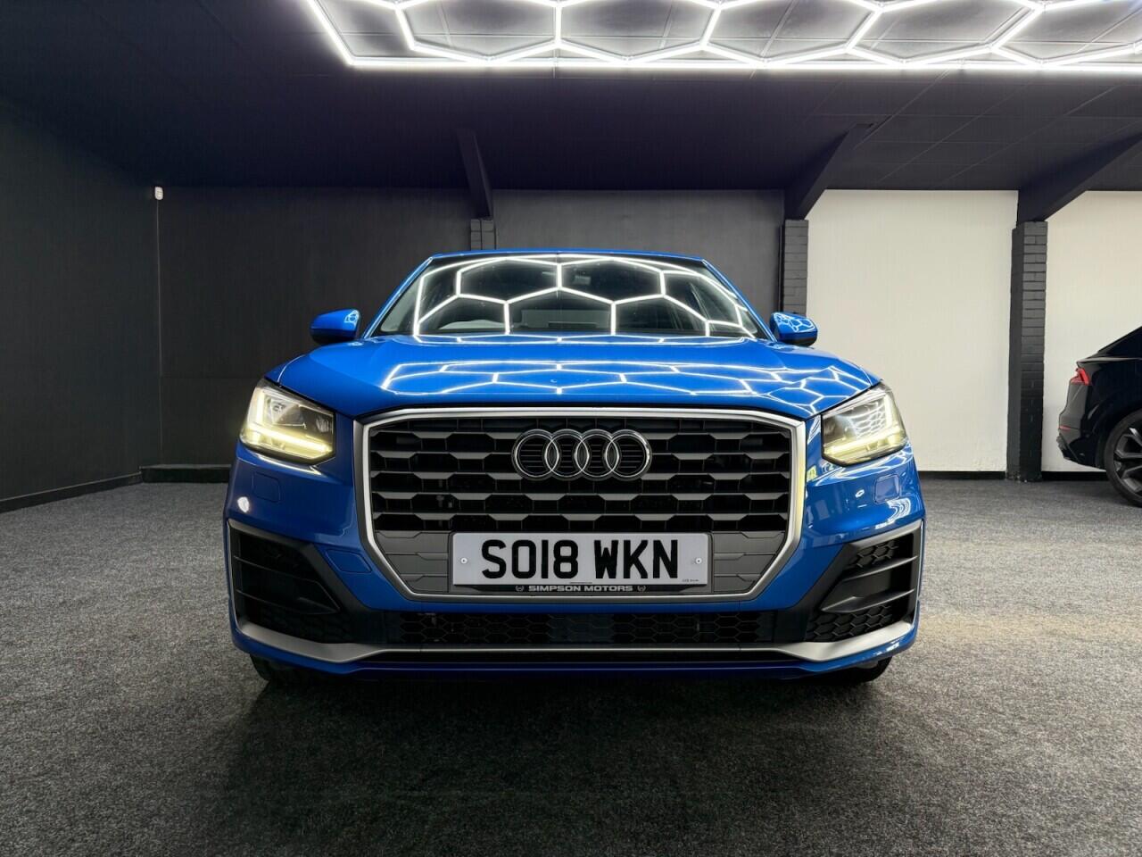 Audi Q2 view 25