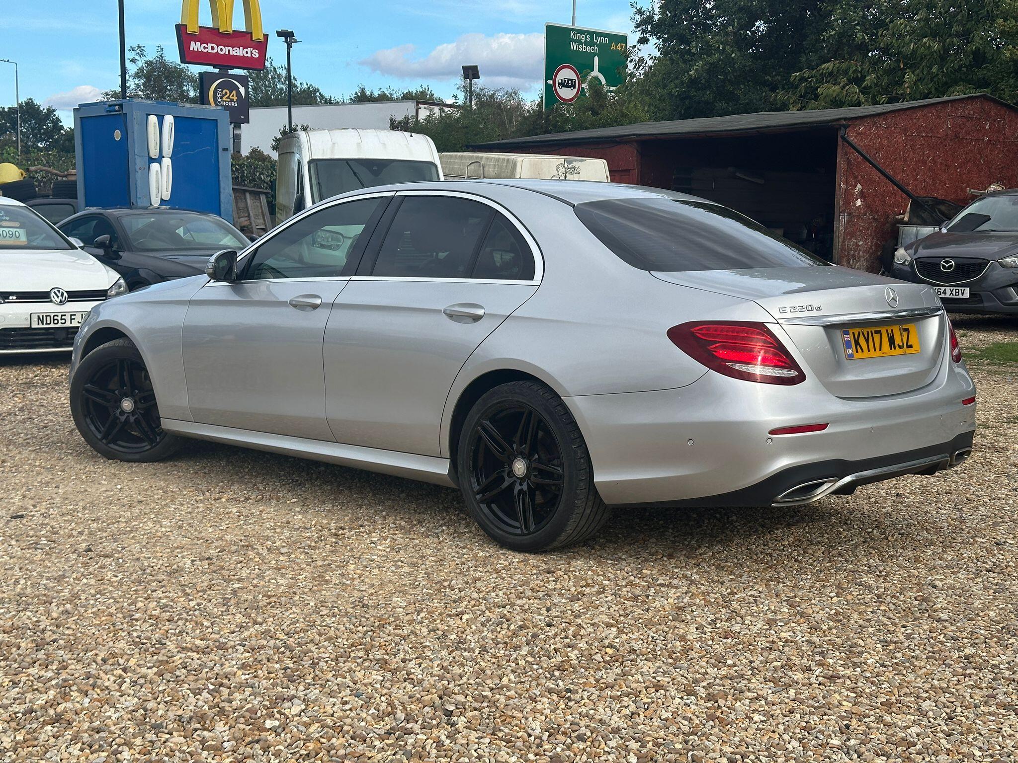 Mercedes-Benz E Class view 4