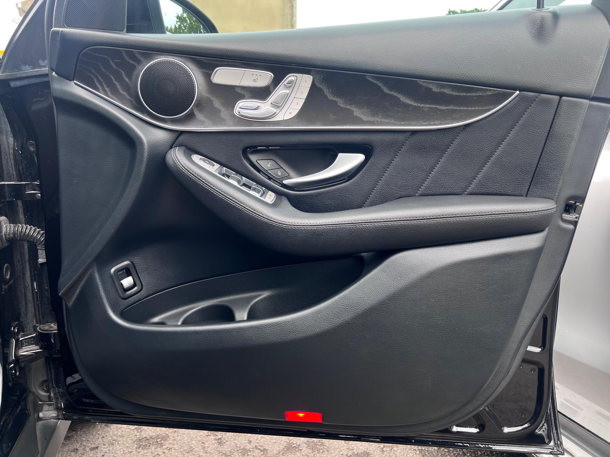 Mercedes-Benz GLC view 16