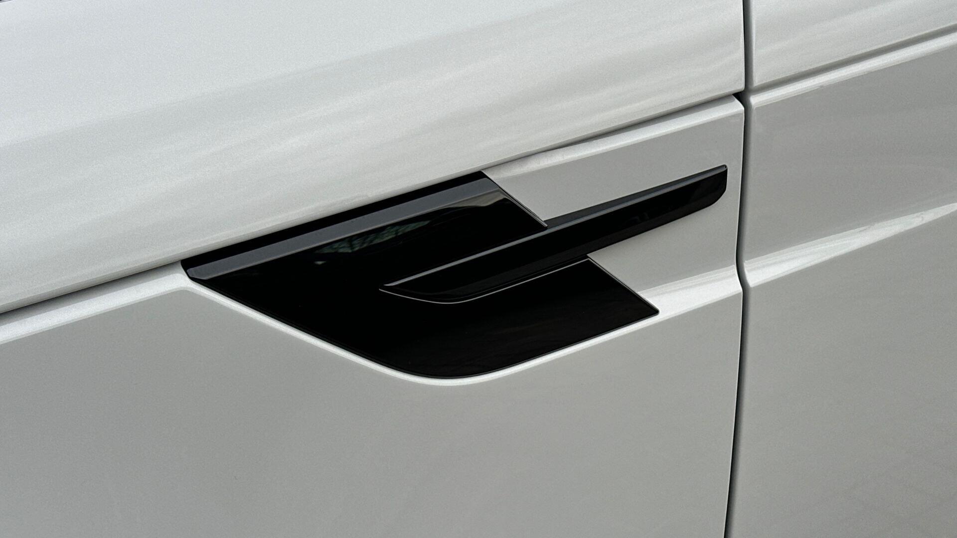 Land Rover Range Rover Sport view 29