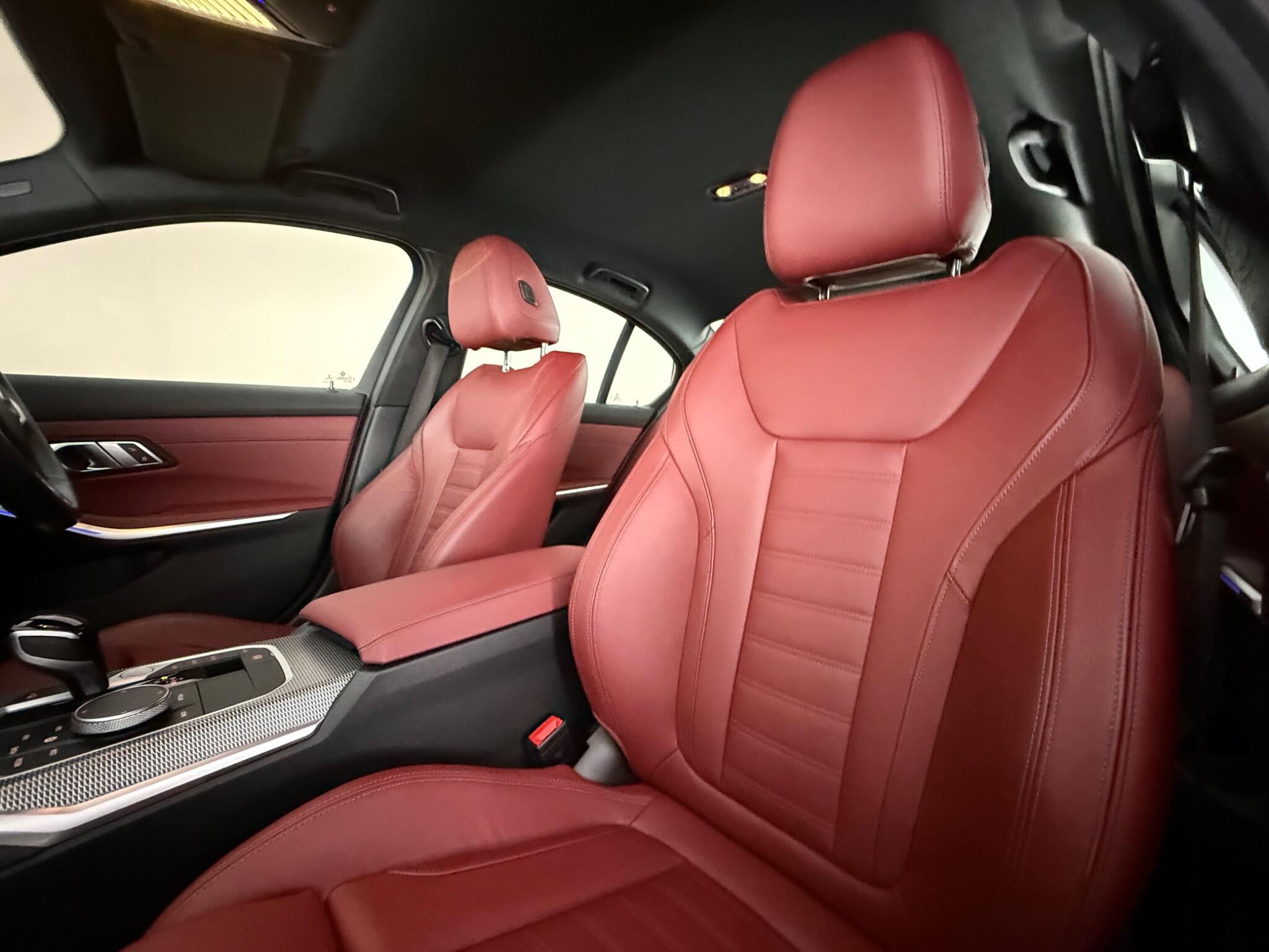 BMW 3 Series view 29