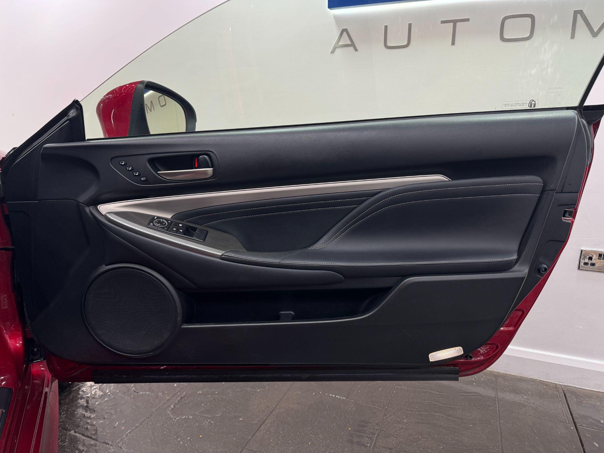 Lexus RC view 27