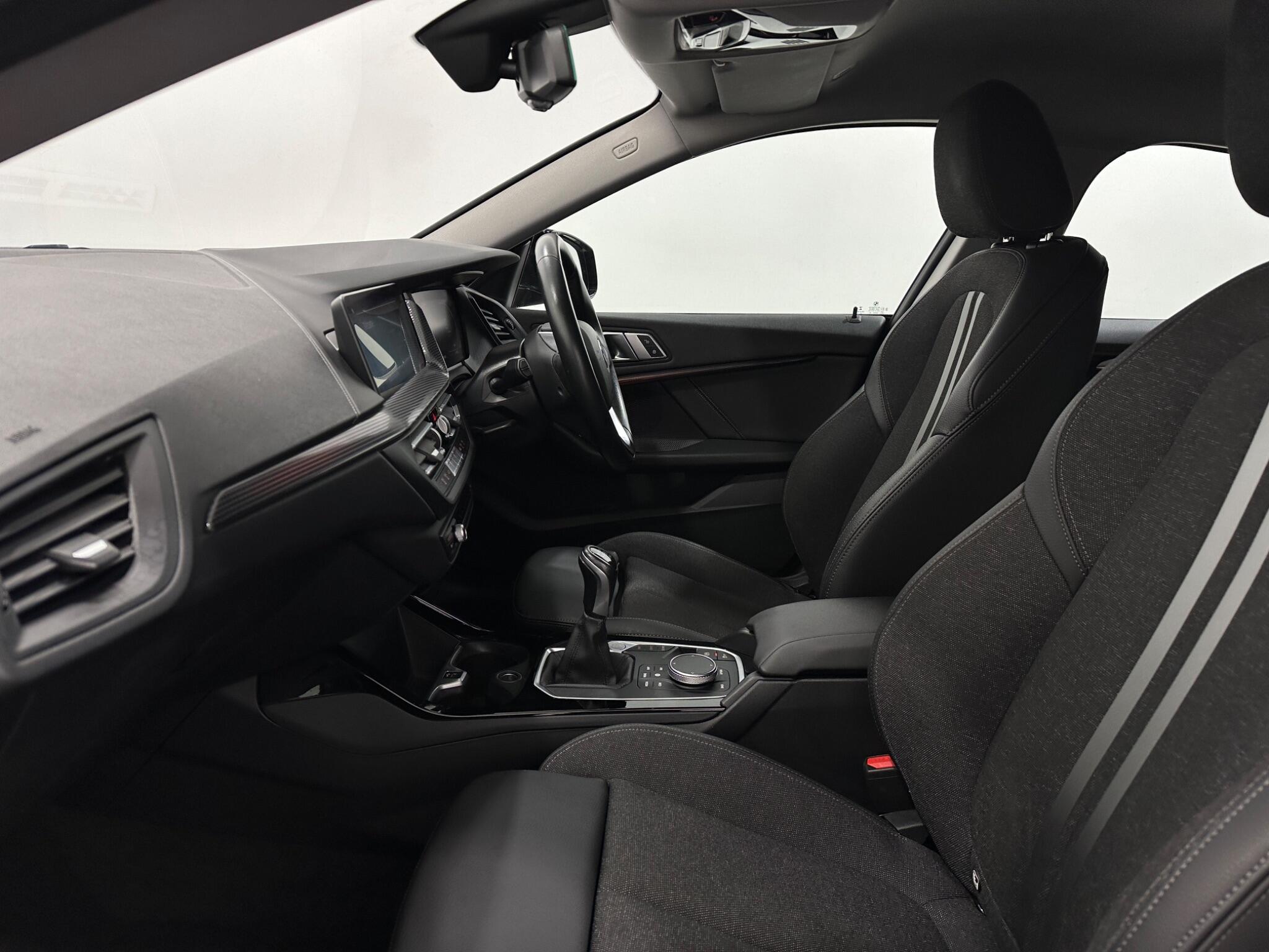 BMW 2 Series view 36
