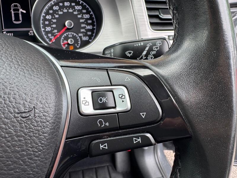 Volkswagen Golf view 37