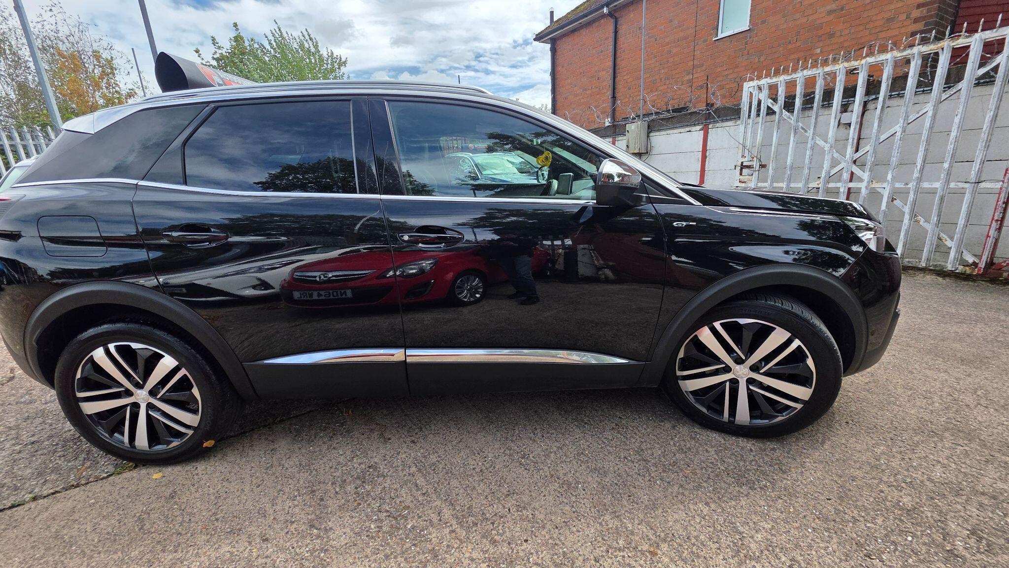 Peugeot 3008 view 18