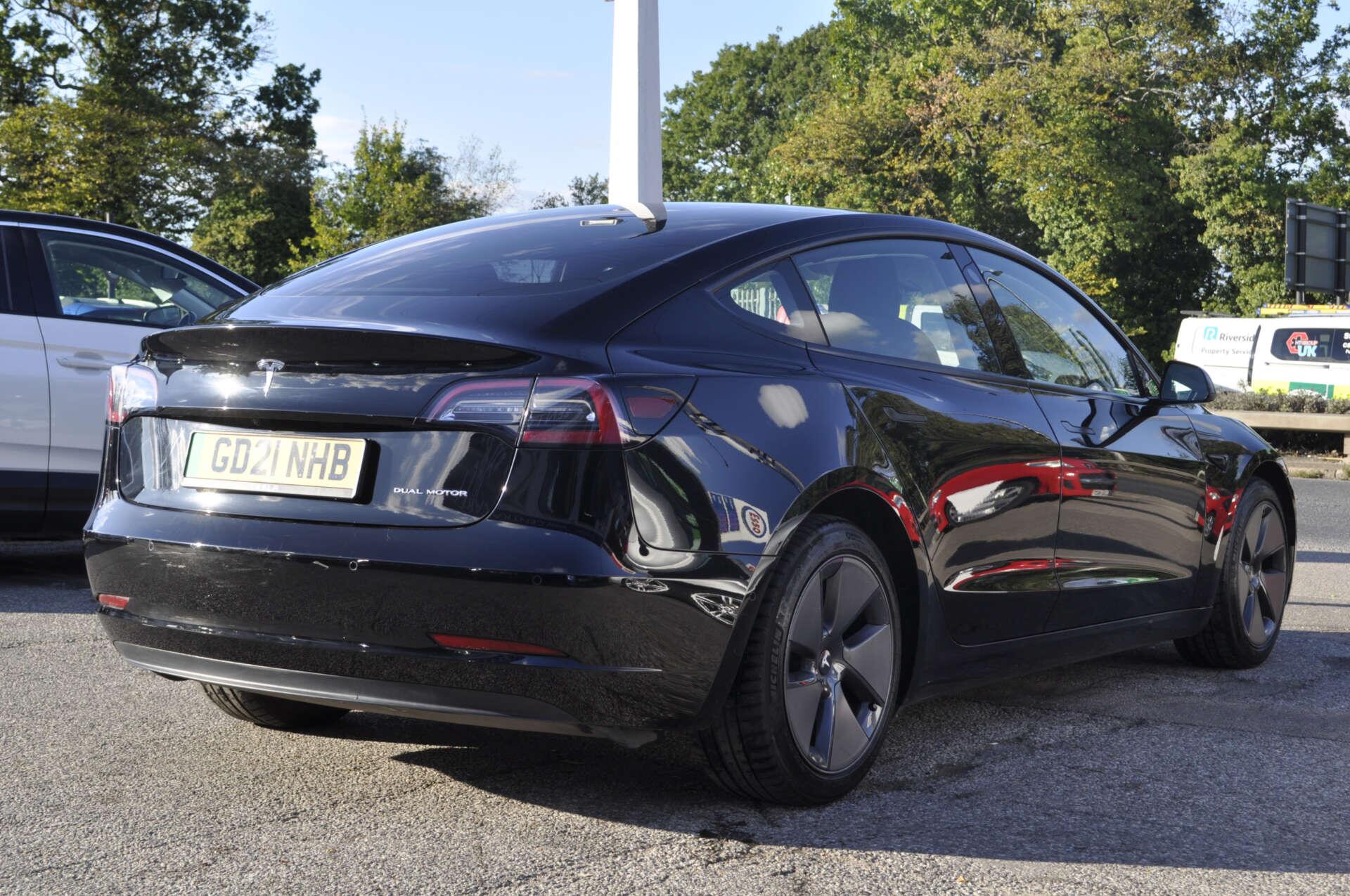Tesla Model 3 view 6