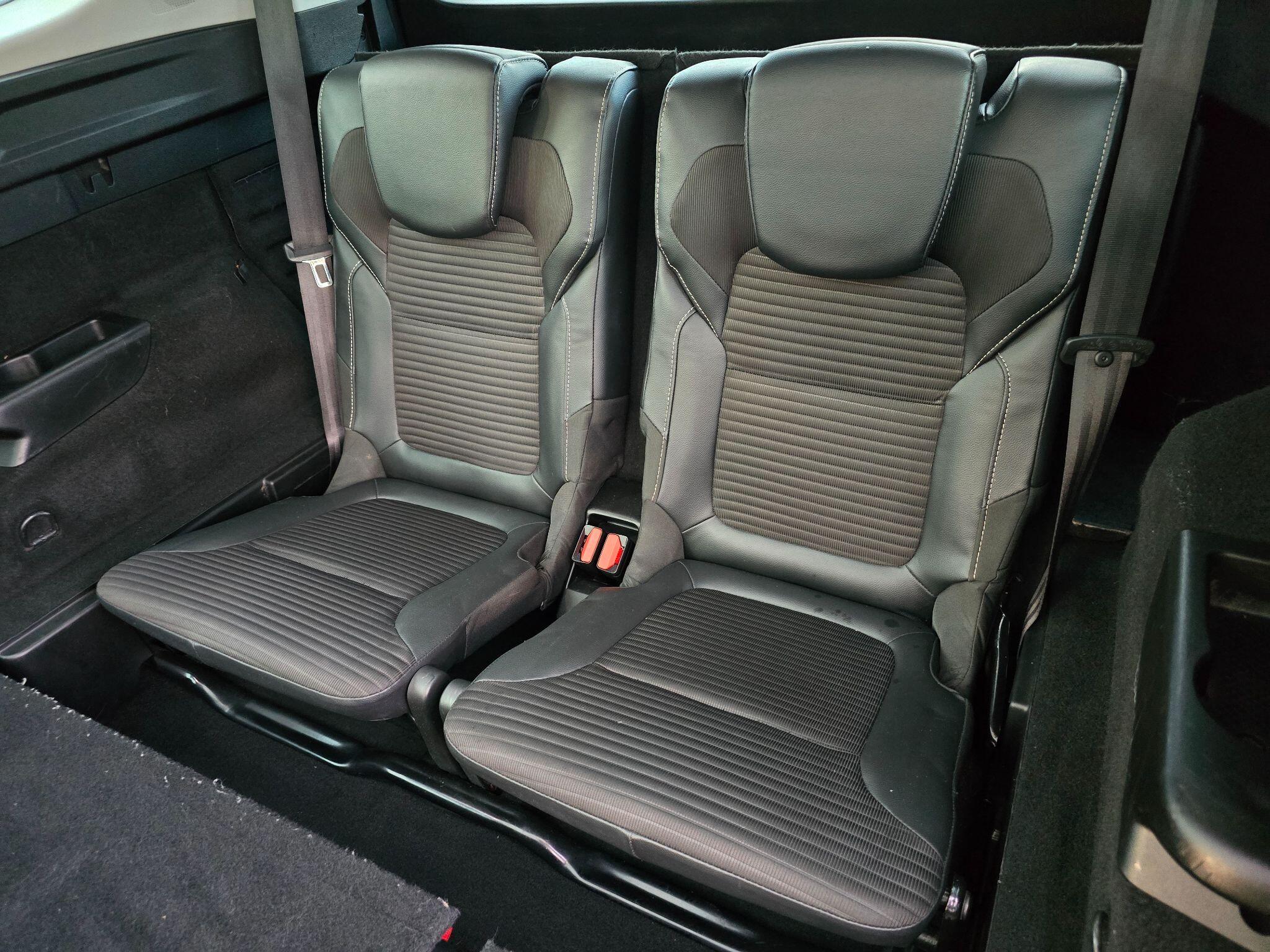 Renault Grand Scenic view 47