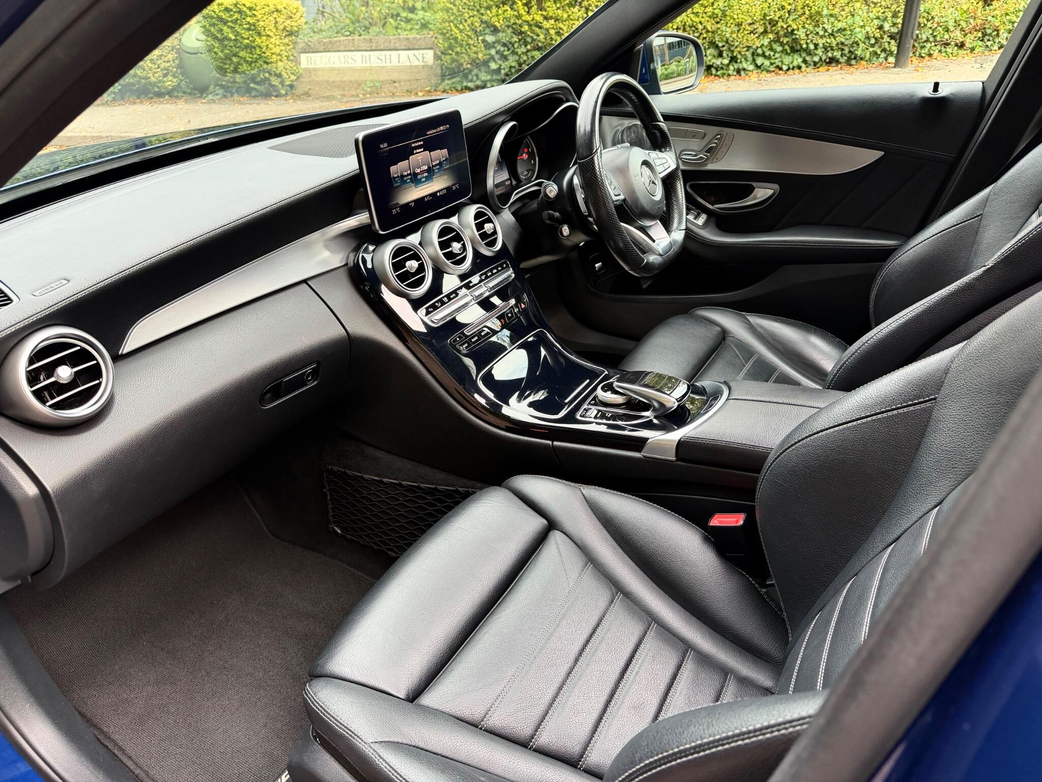 Mercedes-Benz C-Class view 10