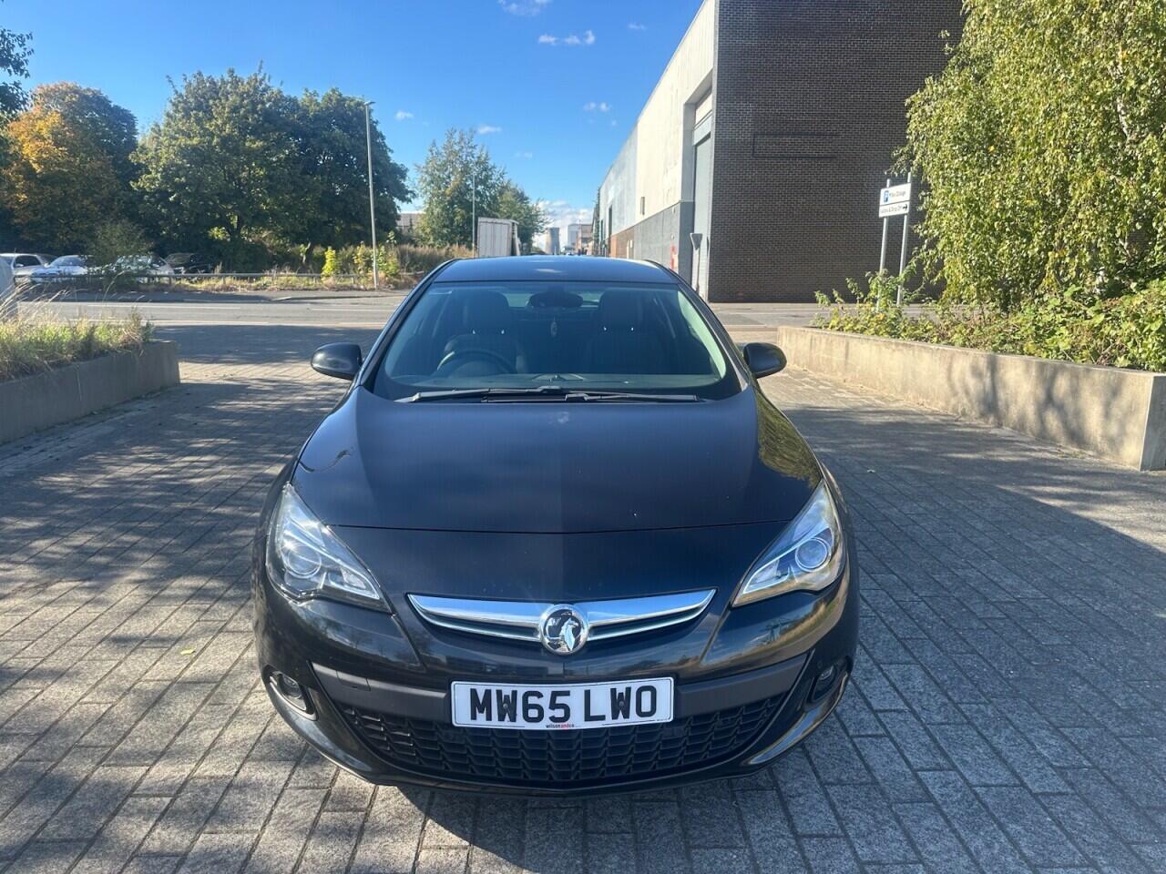 Vauxhall Astra GTC view 5