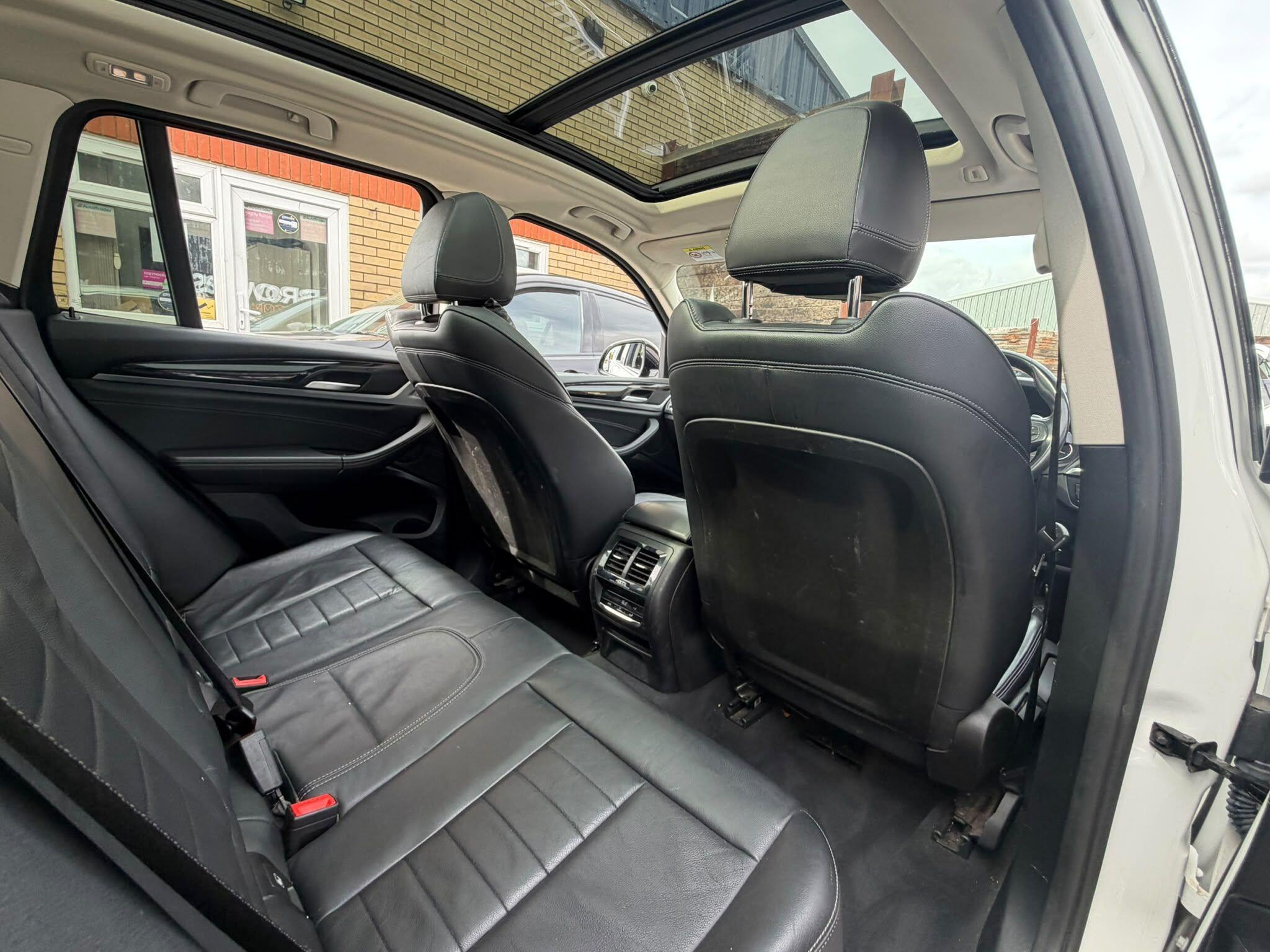 BMW X3 view 14